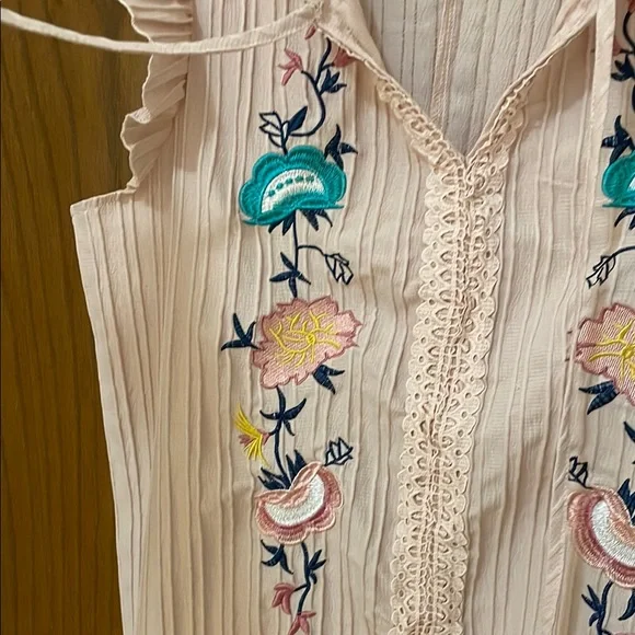 SHEIN UEC Women’s Size 2X Pink Embroidered Ruffle Sleeve Blouse - Picture 4 of 9